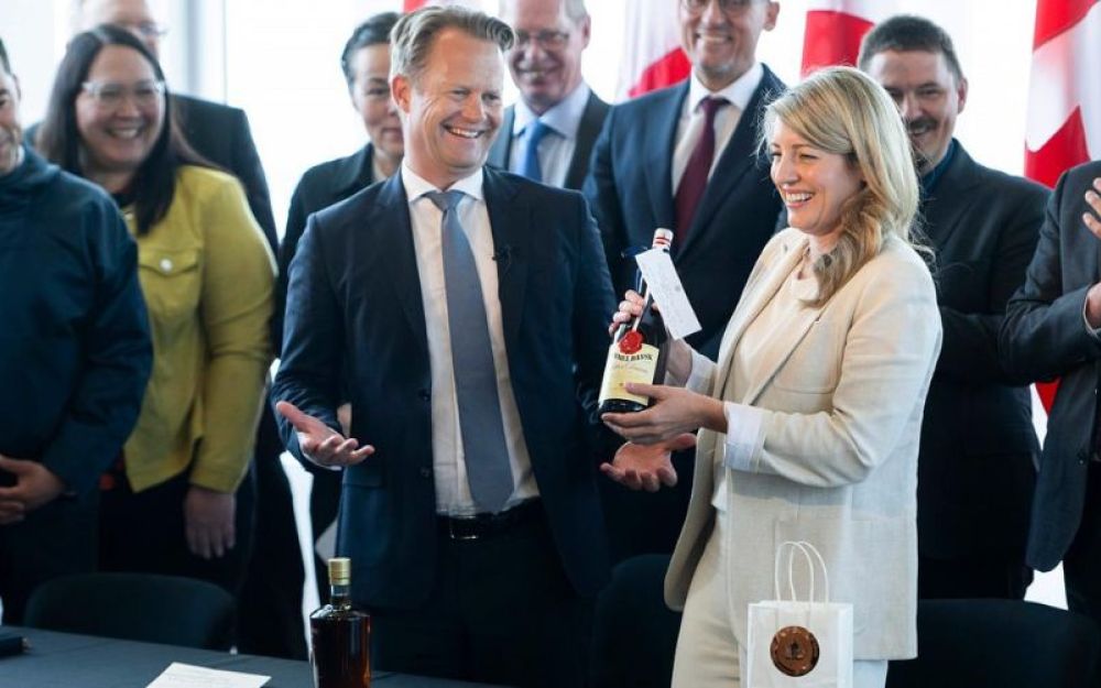 Fine della guerra del Whisky tra Canada e Danimarca