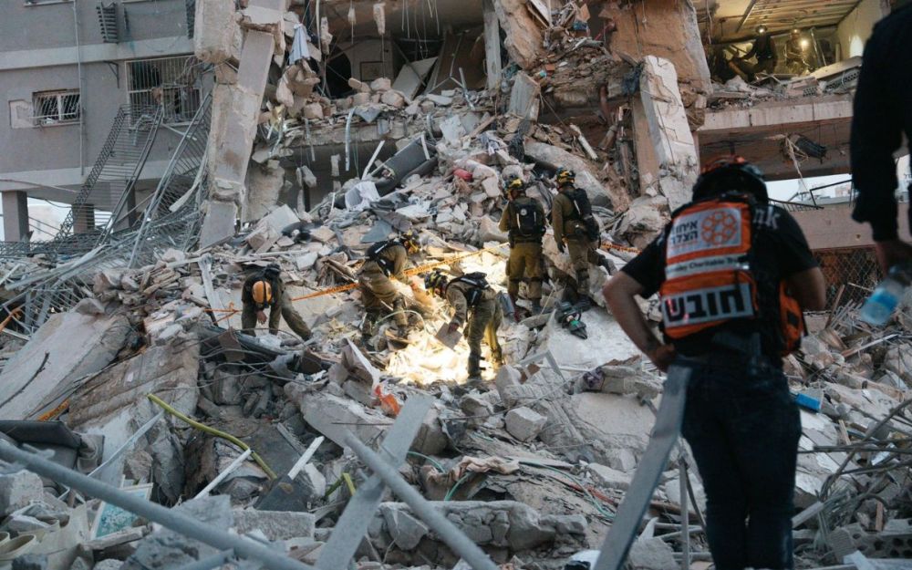Notte di raid su Tel Aviv e Gerusalemme 8 morti e 200 feriti