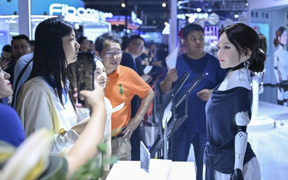 La Cina è prima per sviluppo completo di robot umanoidi con oltre 400 modelli