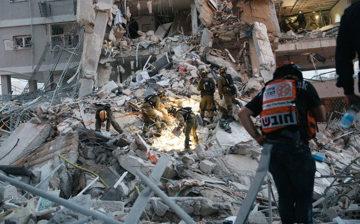 Notte di raid su Tel Aviv e Gerusalemme 8 morti e 200 feriti
