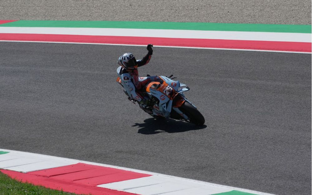 Fernandez vince la sprint del Mugello davanti a Martin, terzo Di Giannantonio