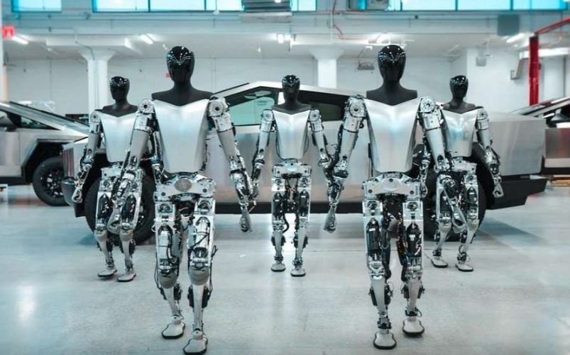 Robot Tesla