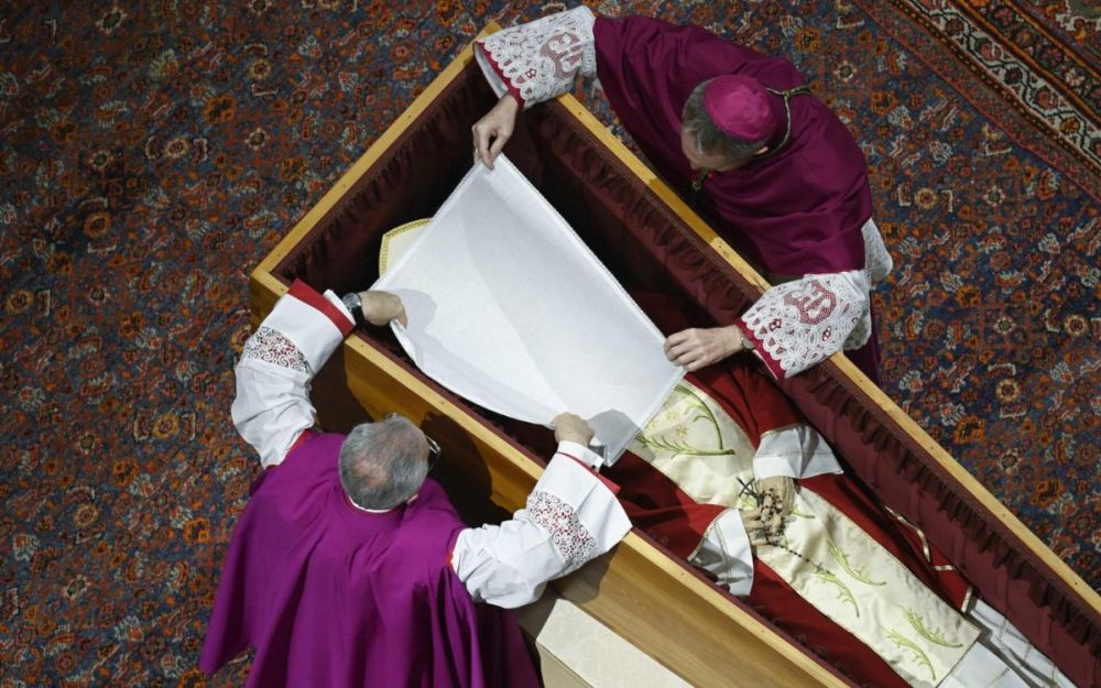 cosa-succede-dopo-la-morte-del-papa