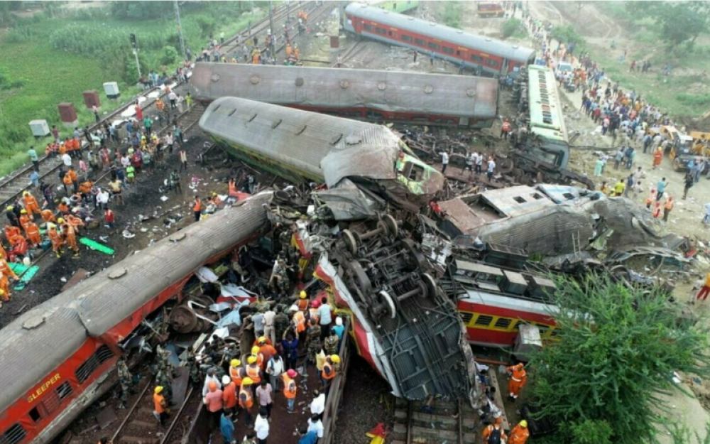India scontro tra treni