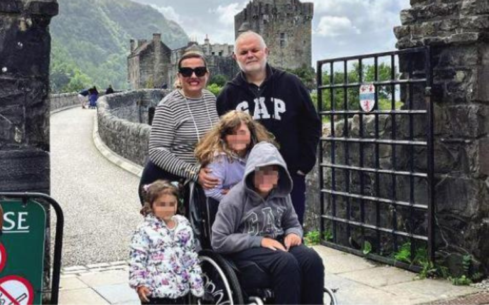Lufthansa lascia a terra famiglia con disabile