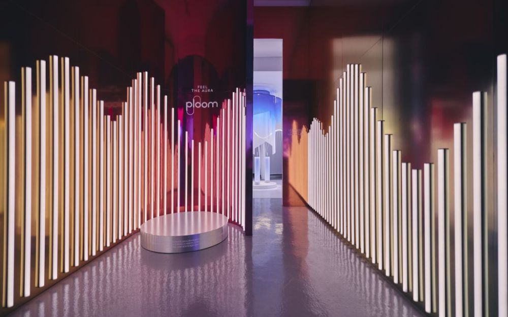 Ploom, l’installazione immersiva “Feel The Aura” alla Milano Design Week