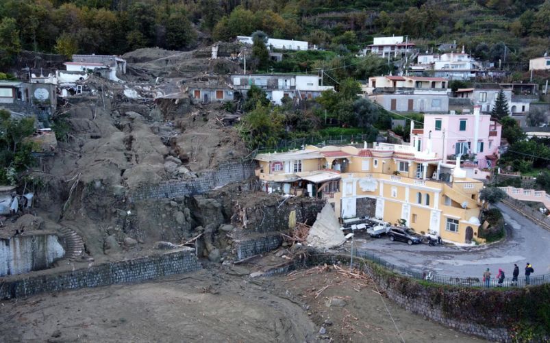 Scende la notte su Ischia