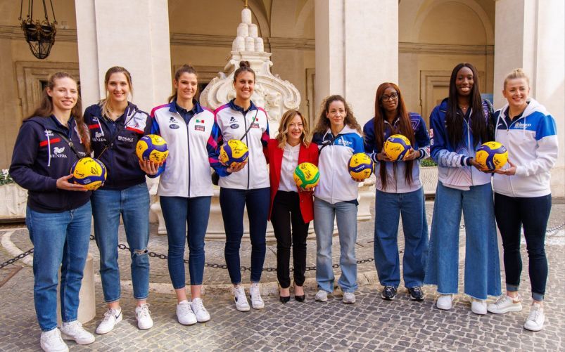 Giorgia Meloni e Volley Milano