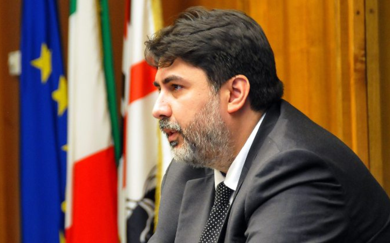 Solinas indagato per corruzione