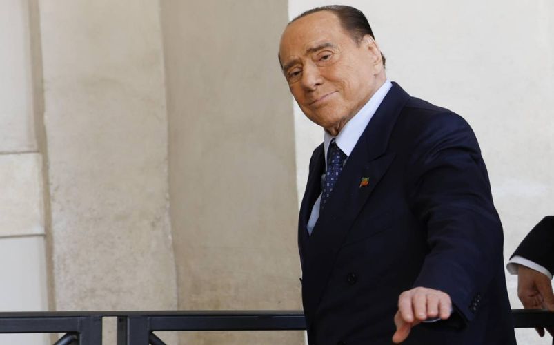 Berlusconi passerà la notte al San Raffaele