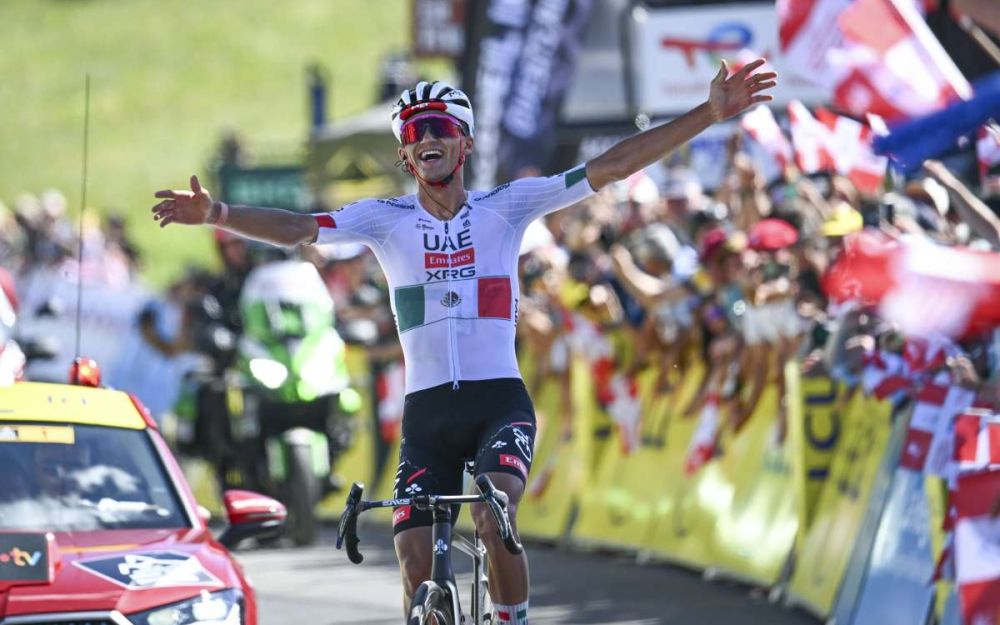 Del Toro vince 2^ tappa su Pogacar, Vingegaard resta leader del Tour