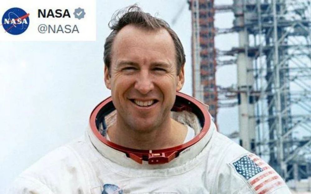 Jim Lovell