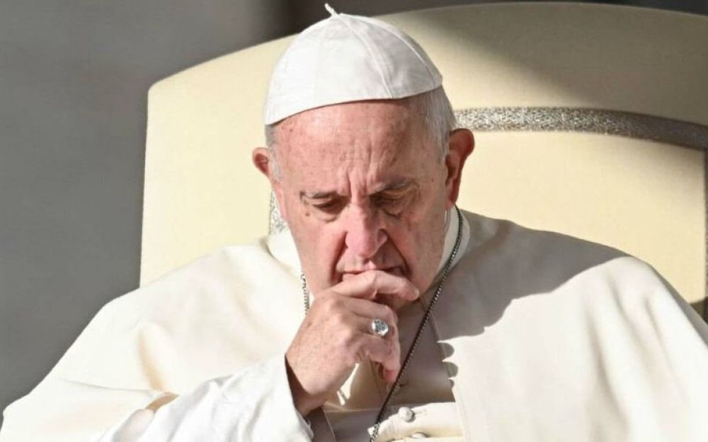 Papa Francesco chiede scusa