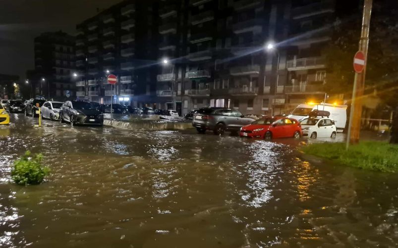 Bomba d'acqua su Milano