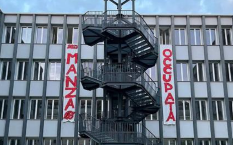 Manzoni occupata