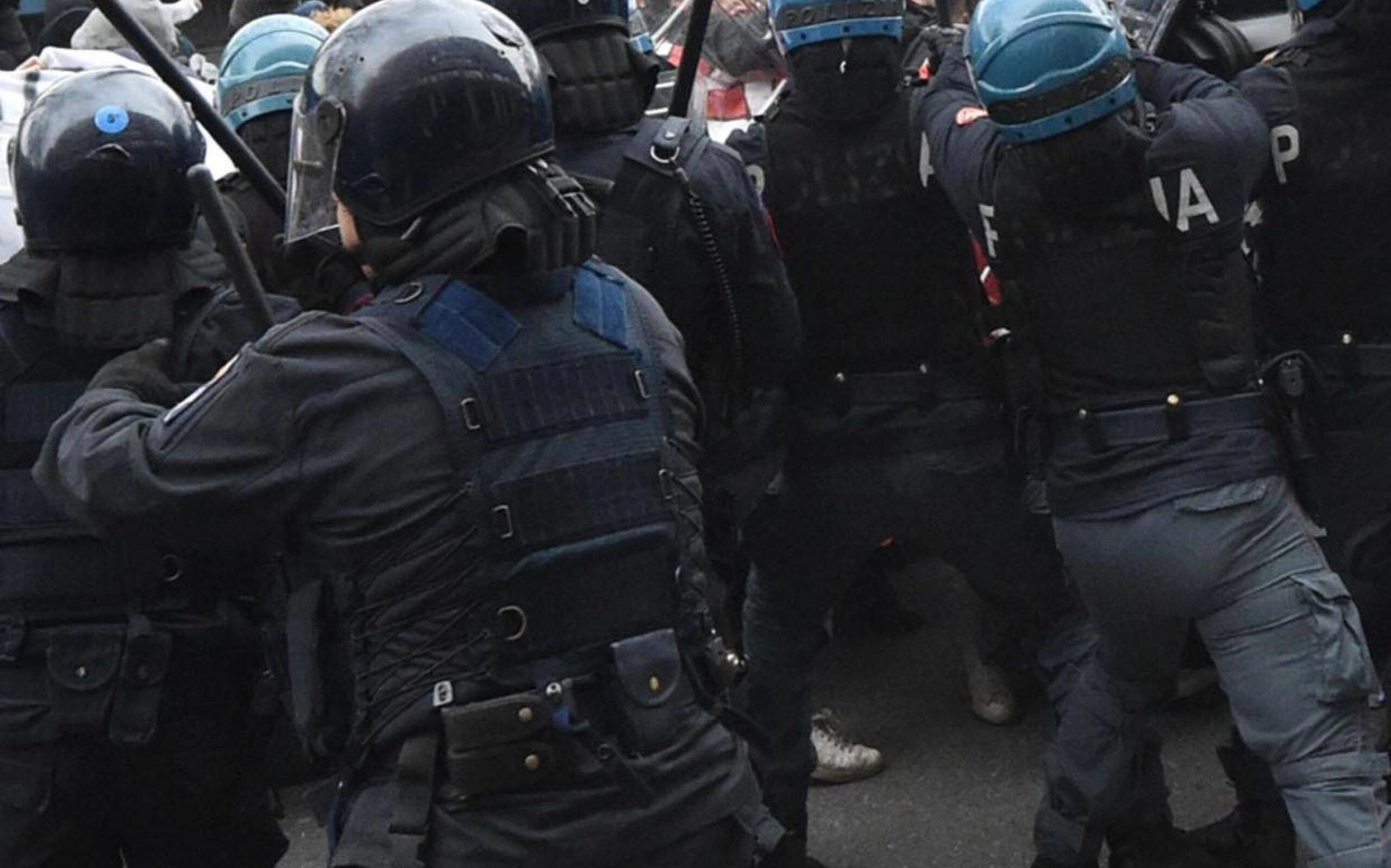 bologna manifestanti