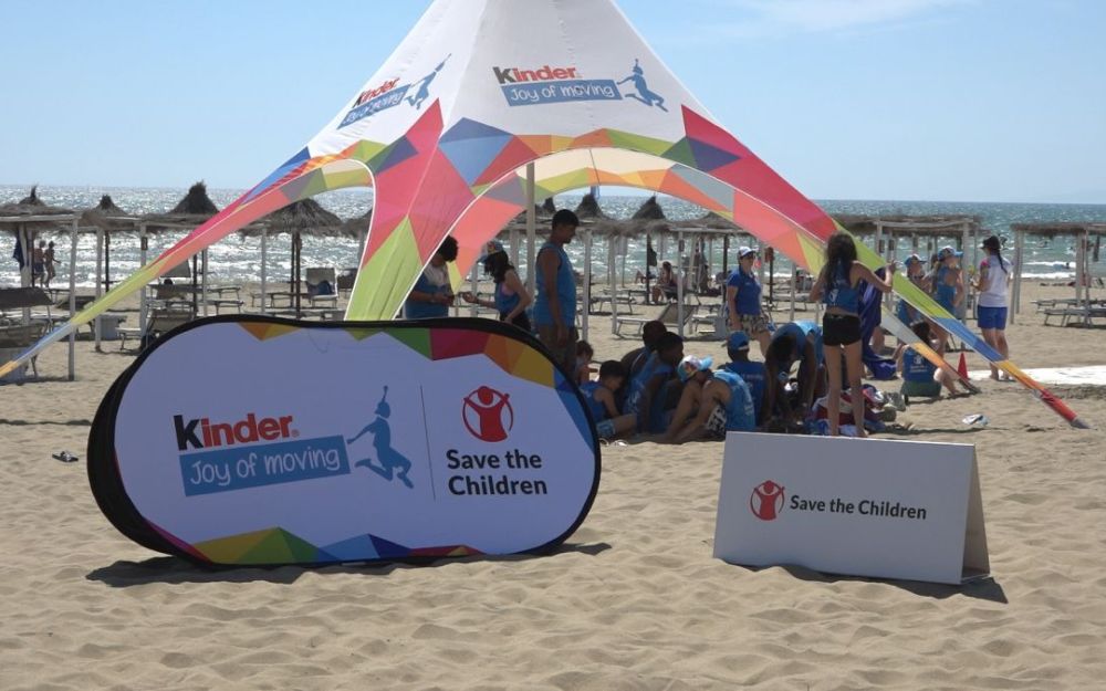 Sport e inclusione a Marina di Grosseto con Ferrero, Save the Children e Sensini