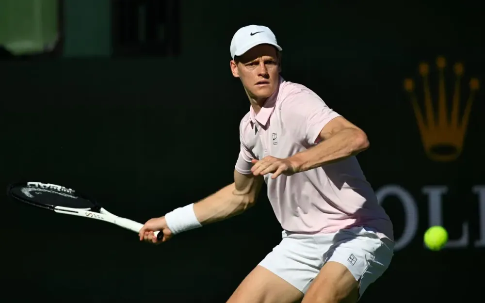 Sinner in semifinale a Indian Wells, Tien ko in due set