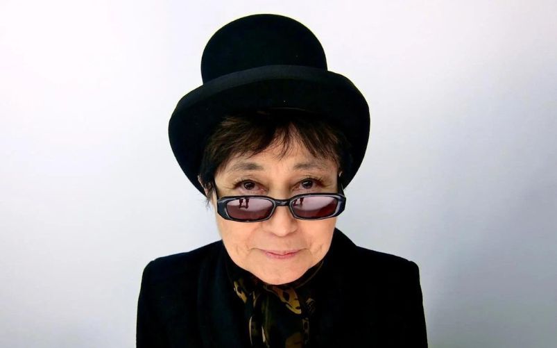 Yoko Ono compie oggi 90 anni
