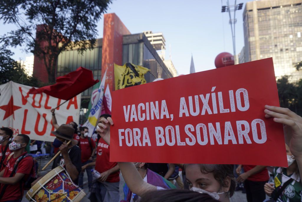proteste contro bolsonaro