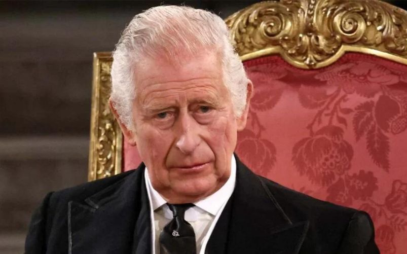 Peggiorano le condizioni di salute di Re Carlo