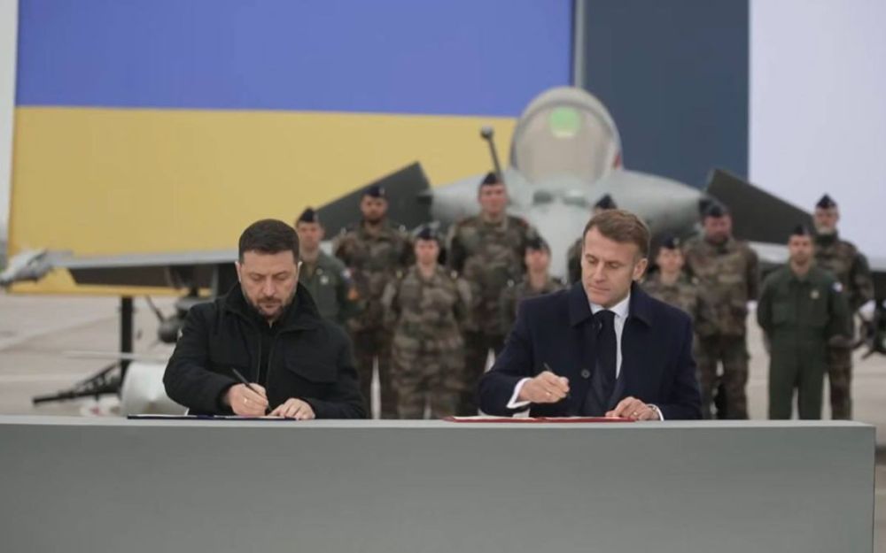Macron e Zelensky
