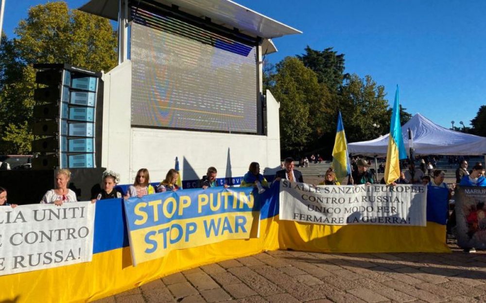 Le manifestazioni per la pace in Ucraina da Roma a Milano