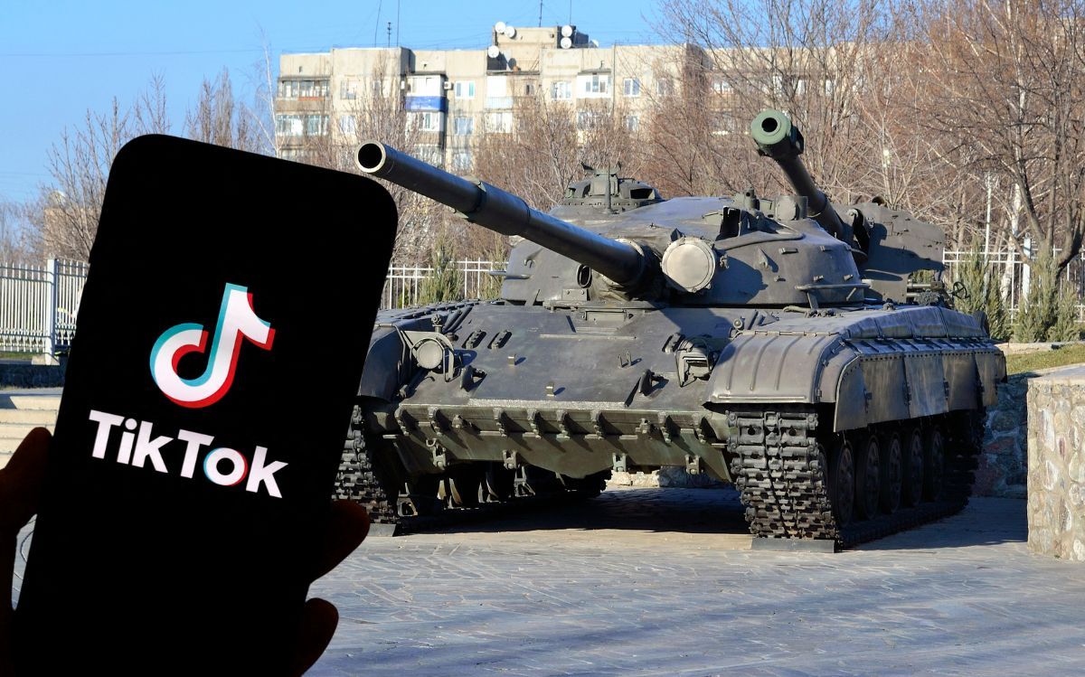 Influencer e content creator sfruttano la guerra per guadagnare