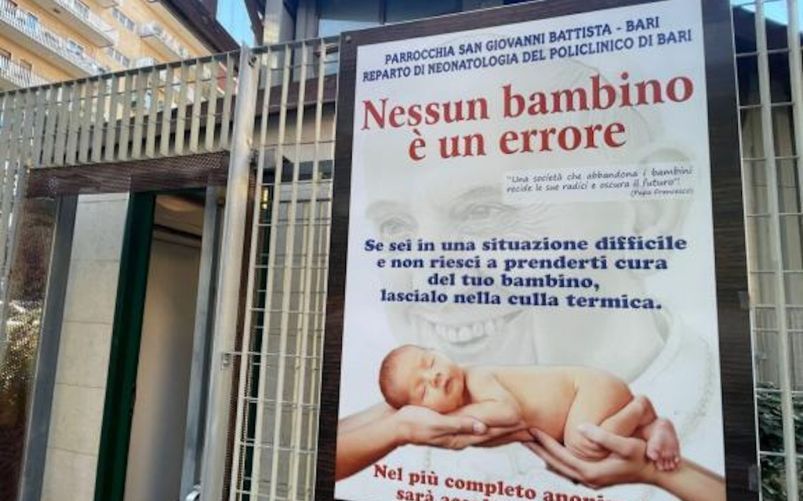 Neonato trovato morto Bari