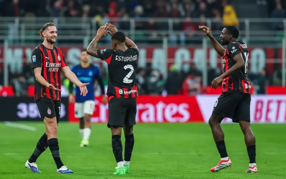 Il Milan vince 1-0 il derby e si porta a -7 dall’Inter