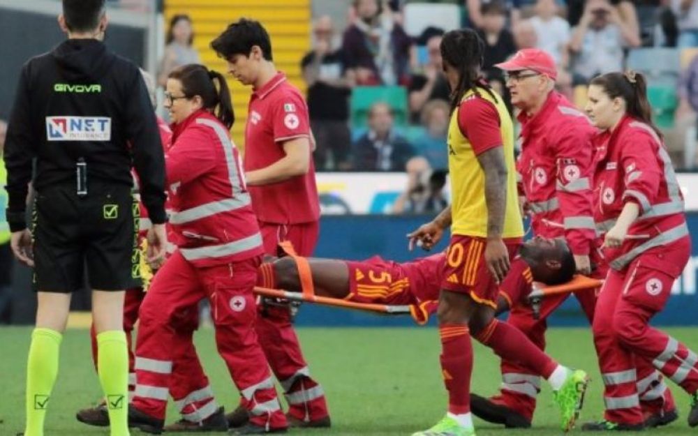 Malore in campo per Ndicka