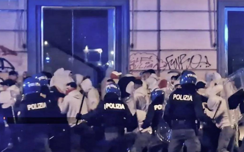 Napoli - Union Berlino scontri con la polizia
