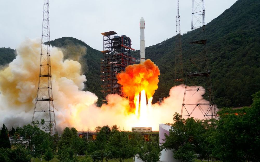 La Cina lancia un nuovo satellite nello spazio