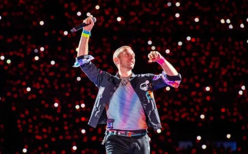 Coldplay Chris Martin canta O mia bela Madunina