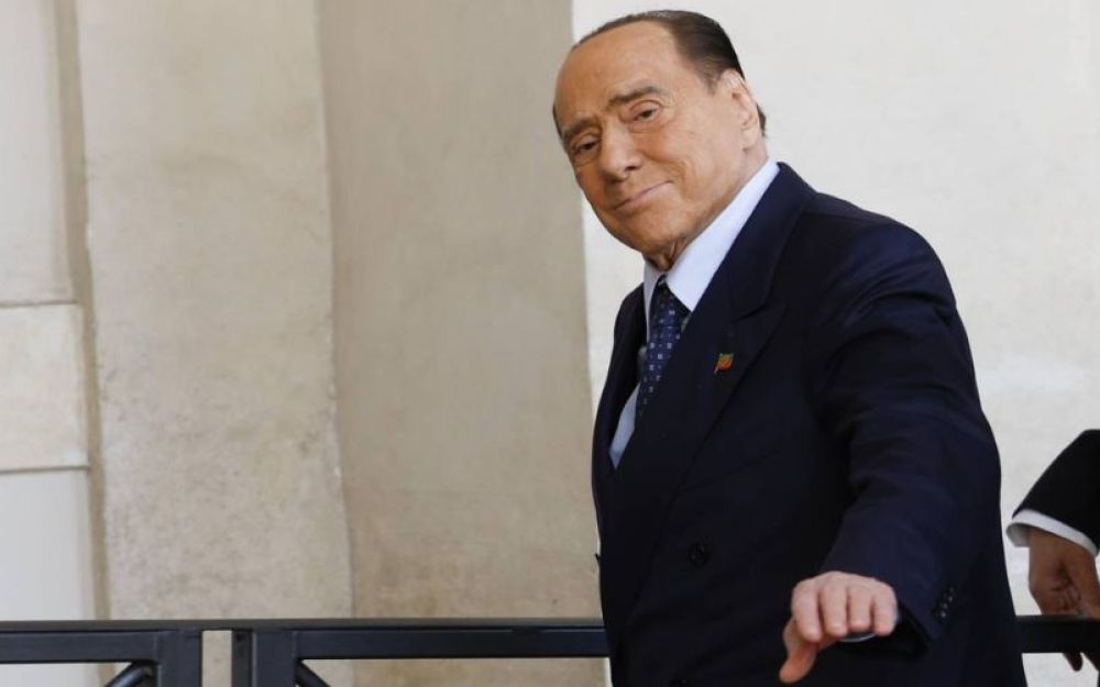 Berlusconi passerà la notte al San Raffaele