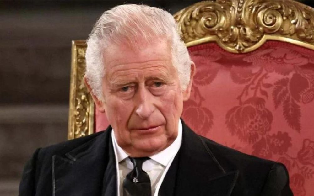 Peggiorano le condizioni di salute di Re Carlo