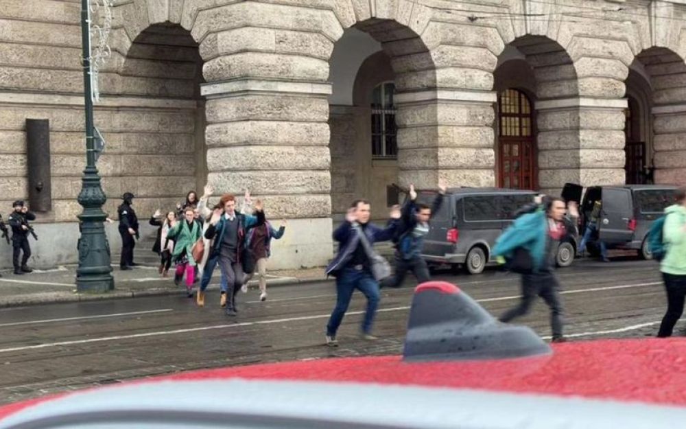 Sparatoria all’Università di Praga: almeno 10 morti. Ucciso l’assalitore