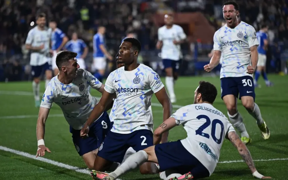 Da 2-0 a 3-4, l’Inter vince a Como in rimonta e vola a +9 sul Napoli