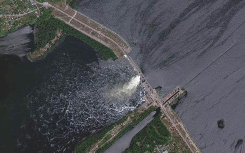 Ucraina: la diga di Kakhovka distrutta