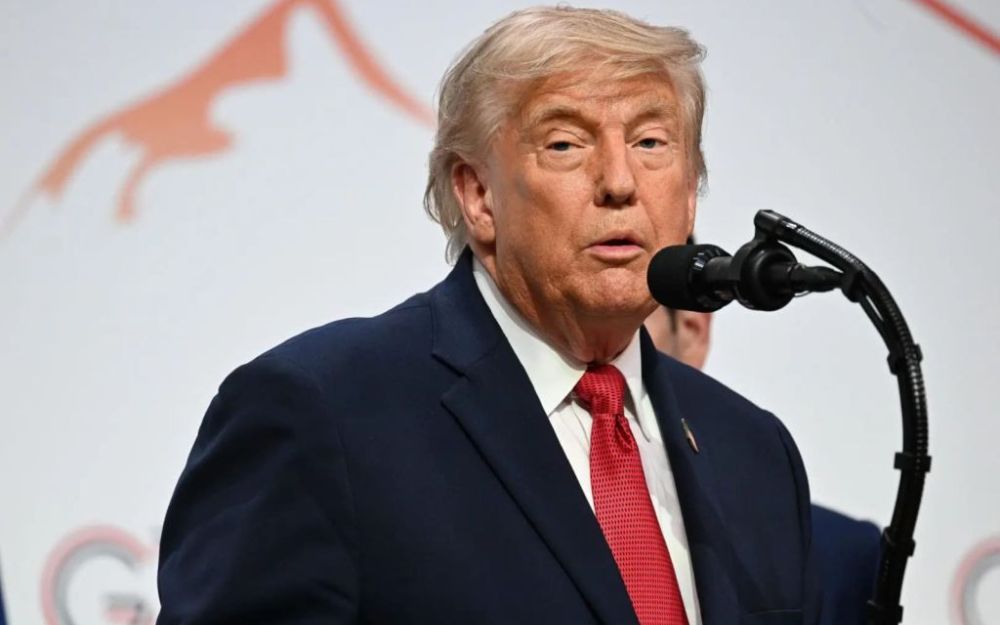 Trump “Meloni vuole tornare amica per far risalire i suoi consensi, no grazie”