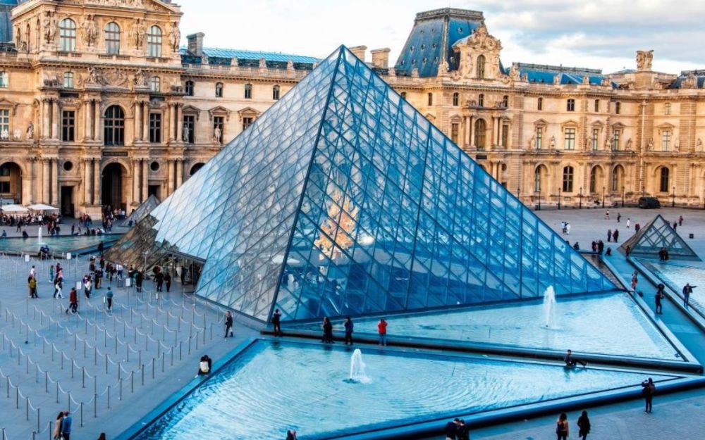 Louvre