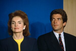  John John assieme alla madre Jackie Kennedy