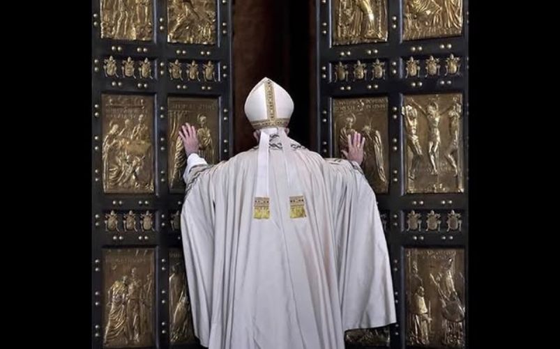 Giubileo 2025, Papa Bergoglio aprirà la Porta Santa questa sera alle